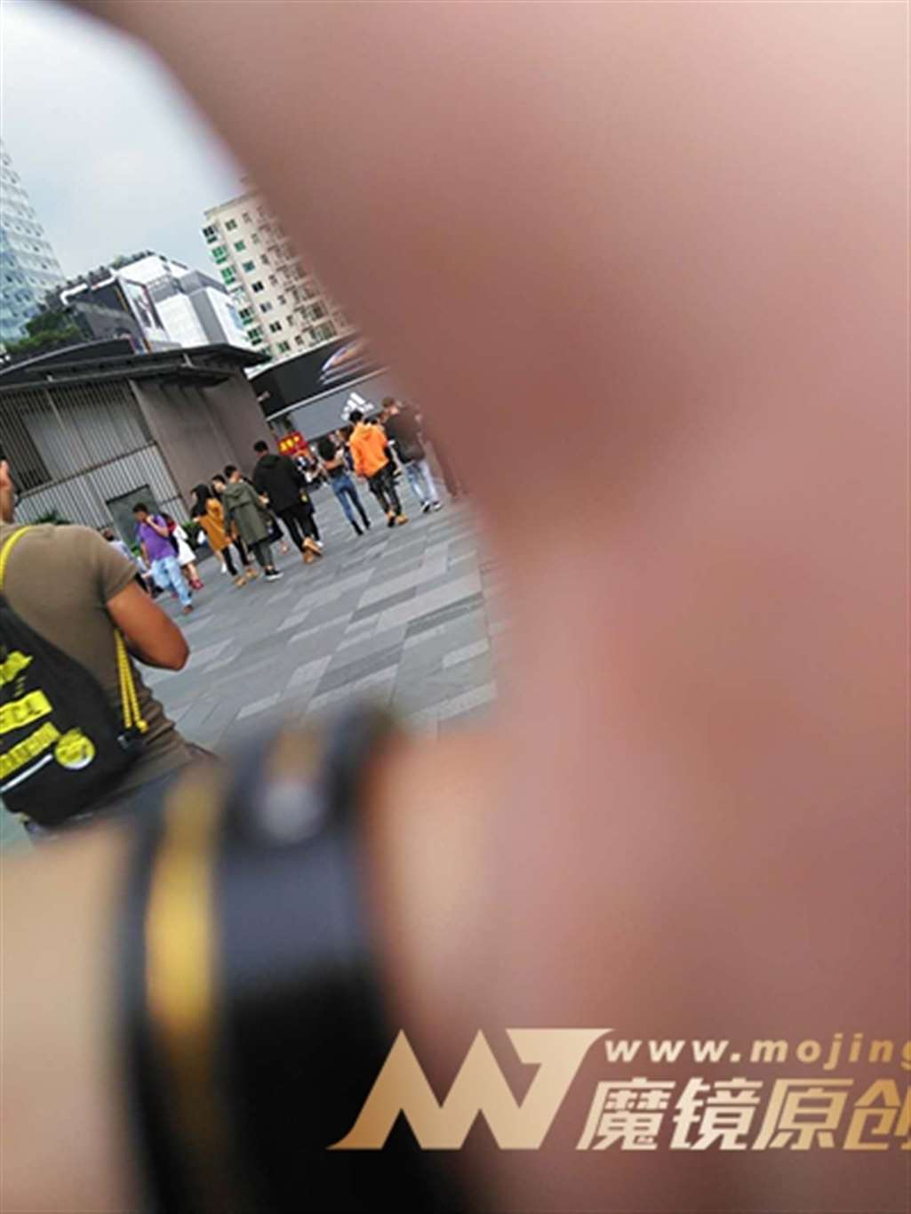 图片[3]-【街拍之魂赛帖】年龄小，身材好-街拍流行馆