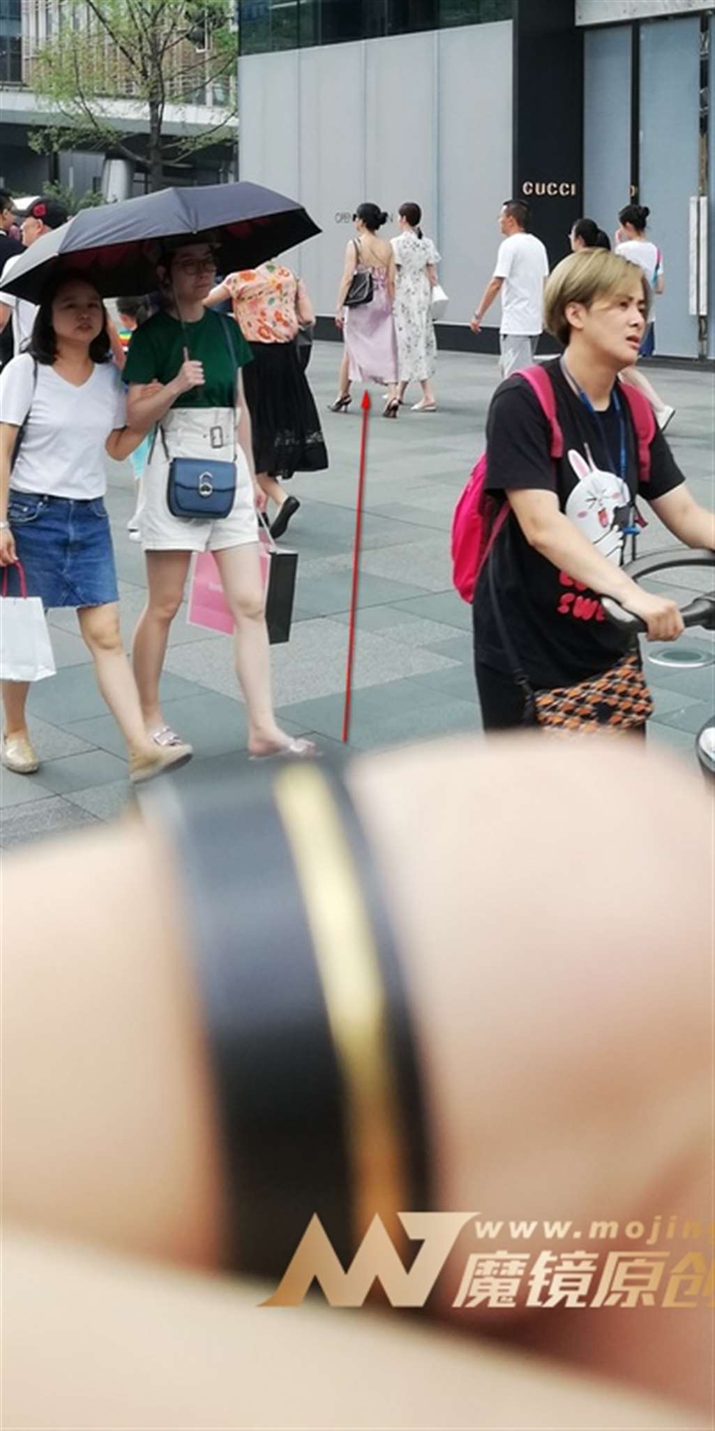 图片[3]-【视觉冲击赛贴】性感吊带裙，韵味的少妇-街拍流行馆