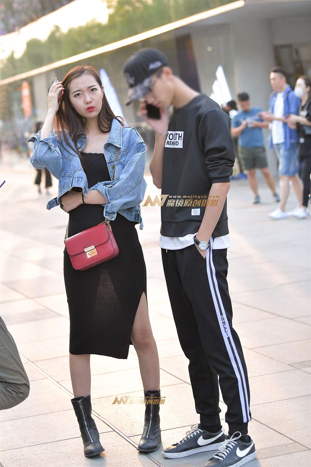 图片[1]-【红石赛帖】黑色长裙性感美女-街拍流行馆