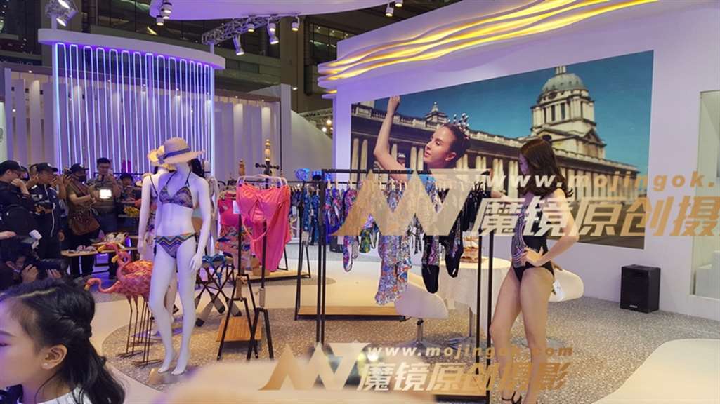 图片[3]-【视觉冲击赛贴】一展俩模，迷人修长的美腿-街拍流行馆