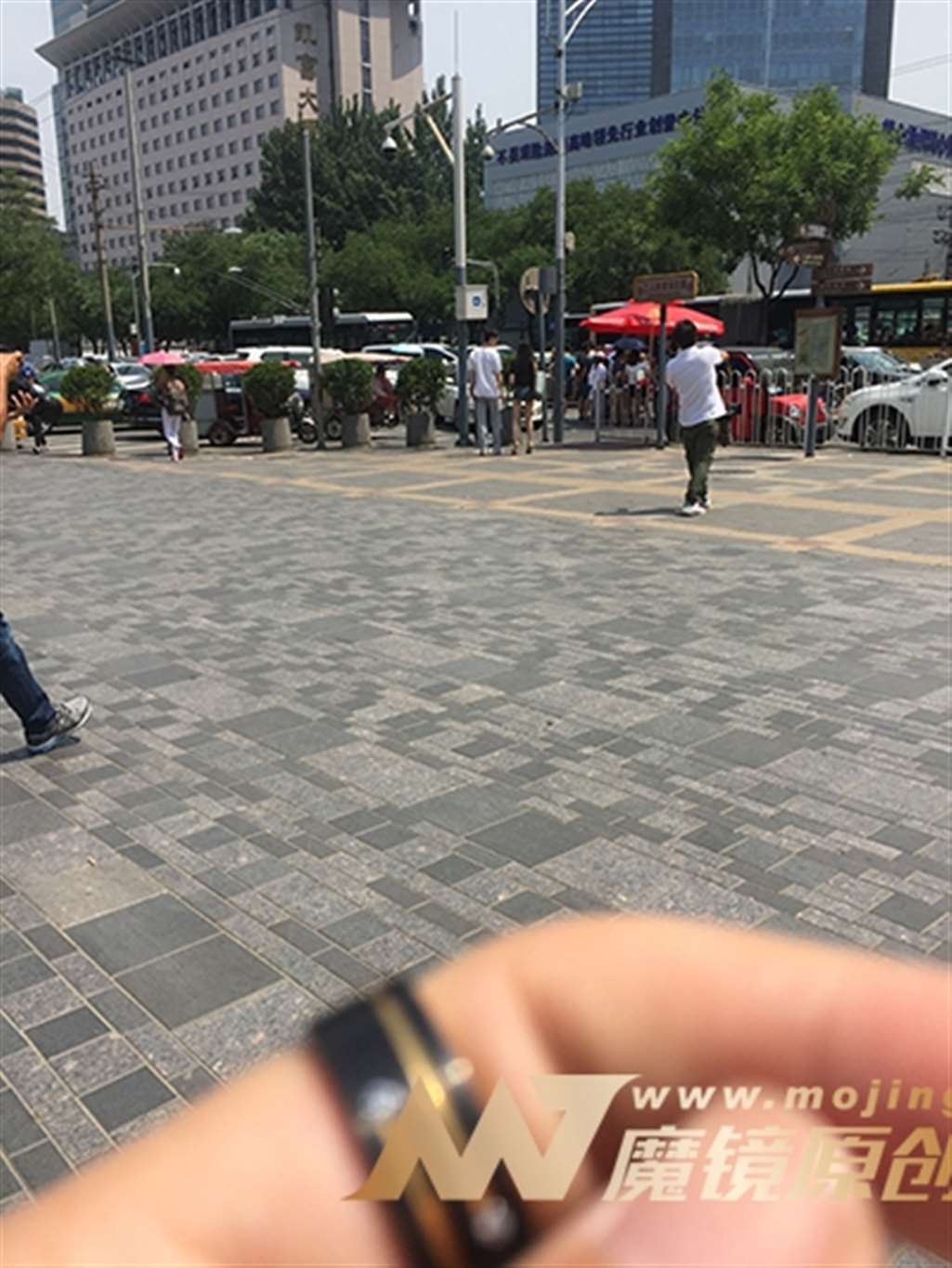 图片[3]-【浅蓝色赛帖】牛仔热裤大长腿-街拍流行馆