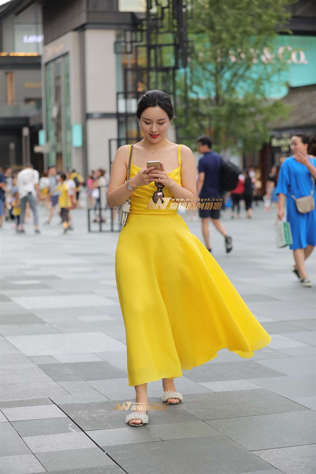 图片[4]-【凯恩赛帖】看着很舒服的端庄美人儿-街拍流行馆