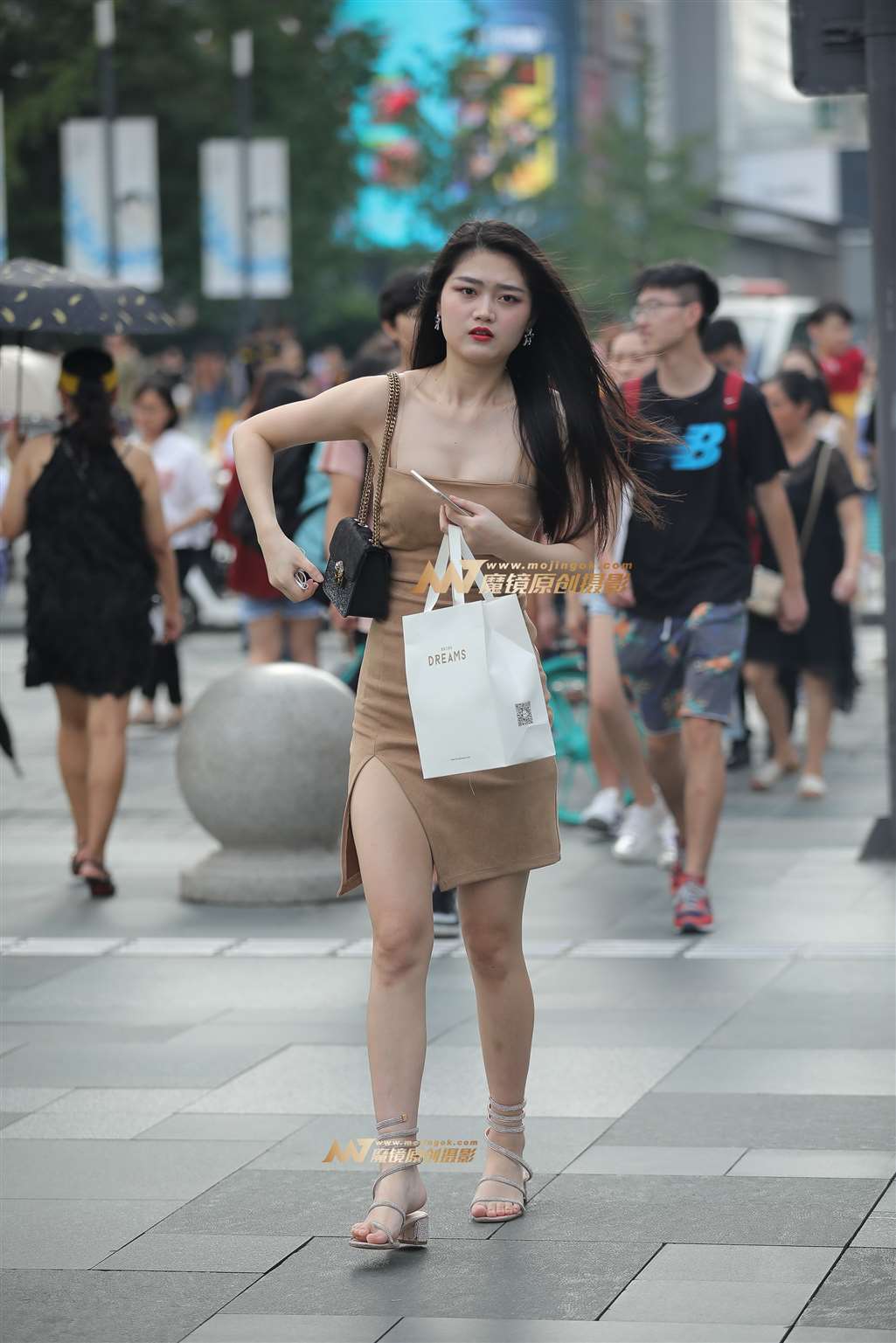 图片[5]-【凯恩赛帖】高叉裙美眉-街拍流行馆