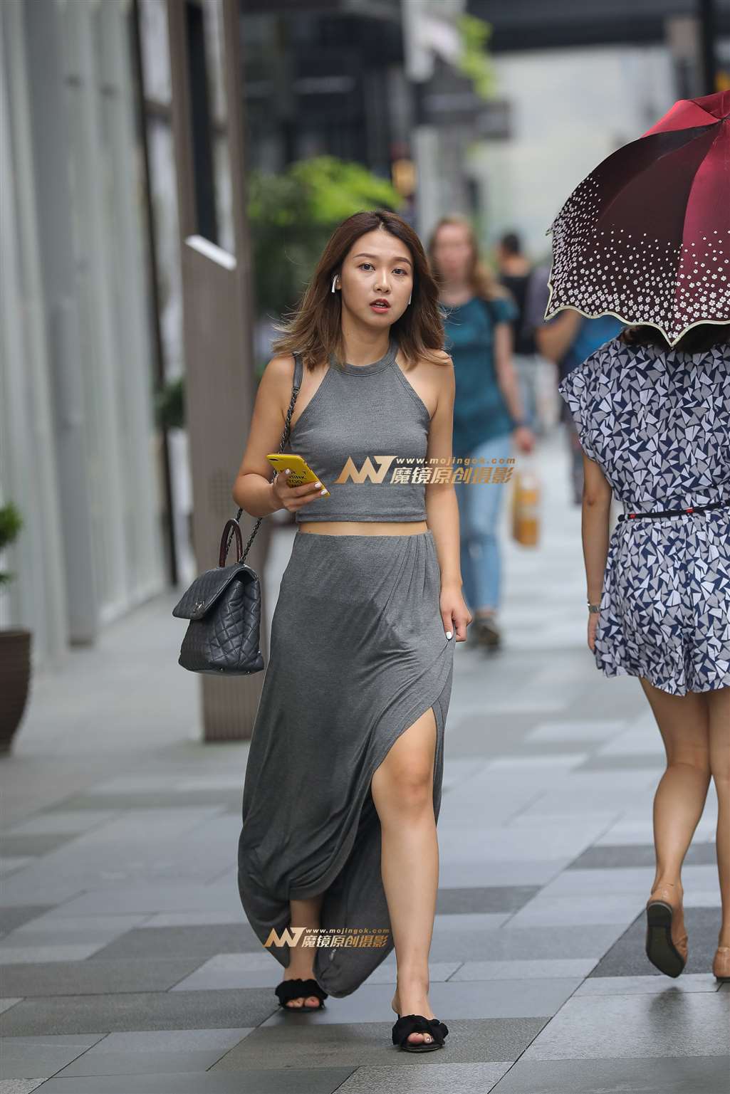 图片[4]-【凯恩赛贴】优雅多姿的长裙美女-街拍流行馆