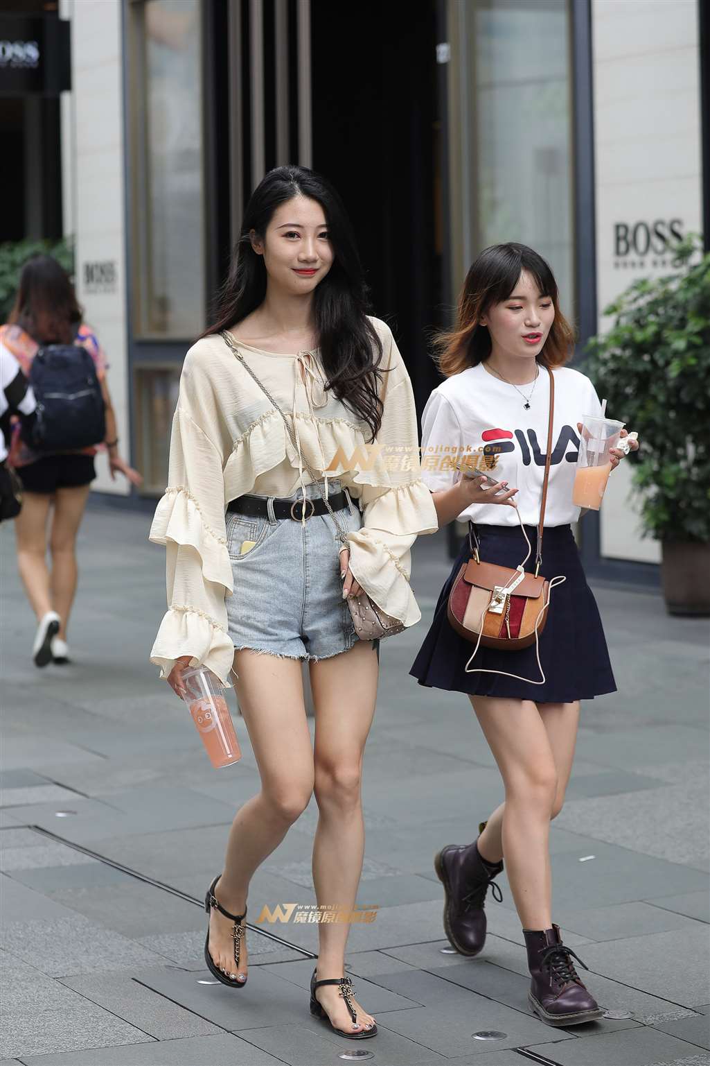 图片[1]-【凯恩赛贴】恬静清纯美女-街拍流行馆