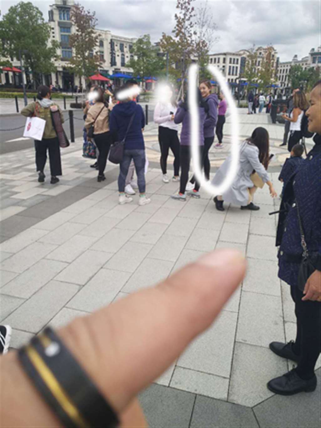 图片[3]-【咔喳赛贴】初秋的练习场-街拍流行馆