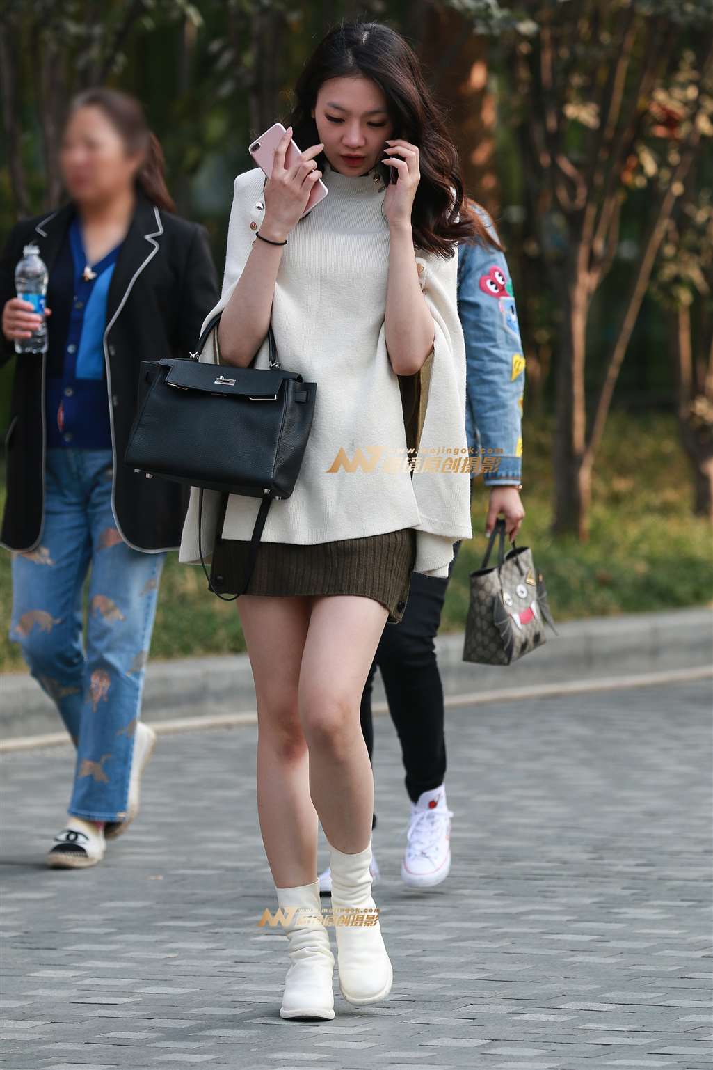 图片[1]-【小默赛帖】第1296篇清纯美女-街拍流行馆