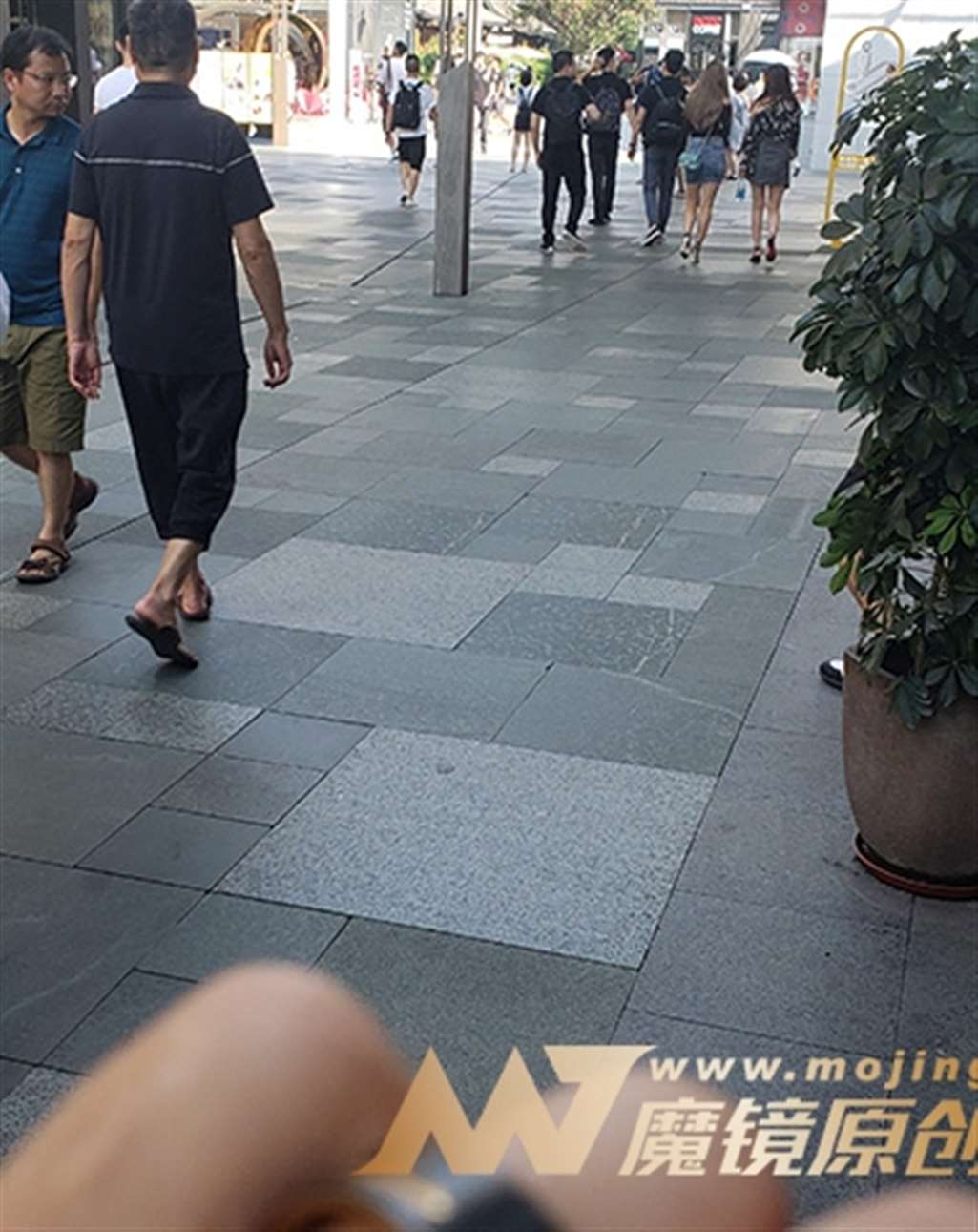 图片[3]-【凯恩赛贴】性感包臀牛仔裙-街拍流行馆