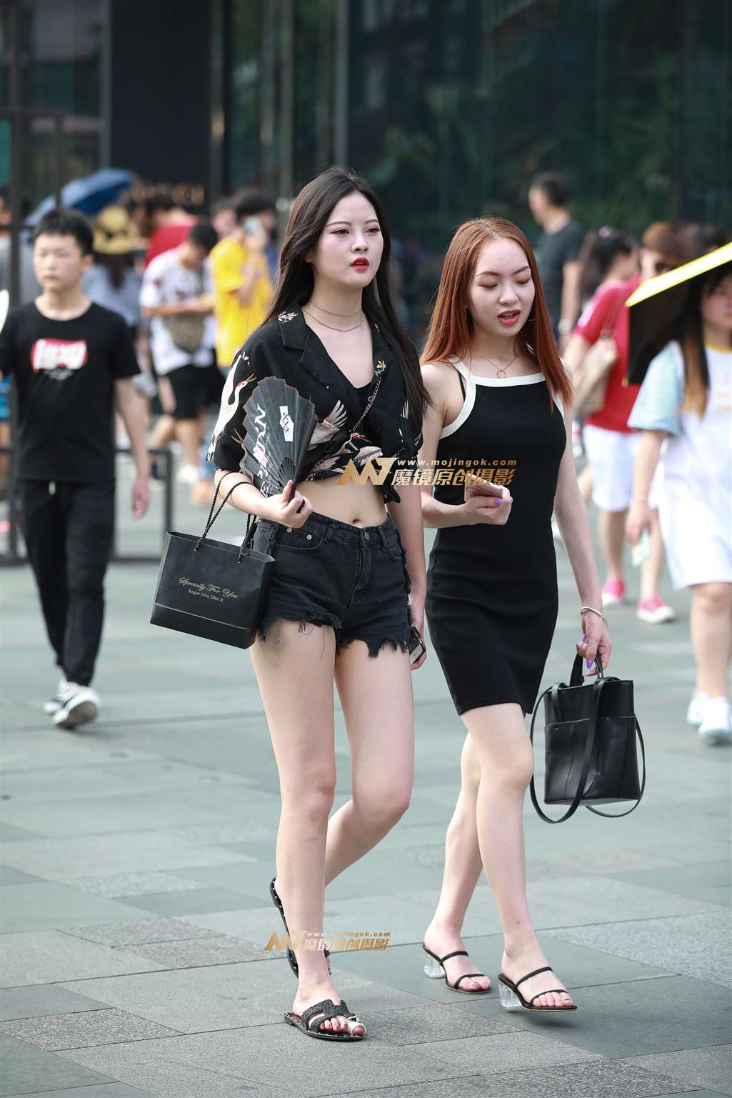 图片[4]-【凯恩赛贴】长腿热裤美眉-街拍流行馆