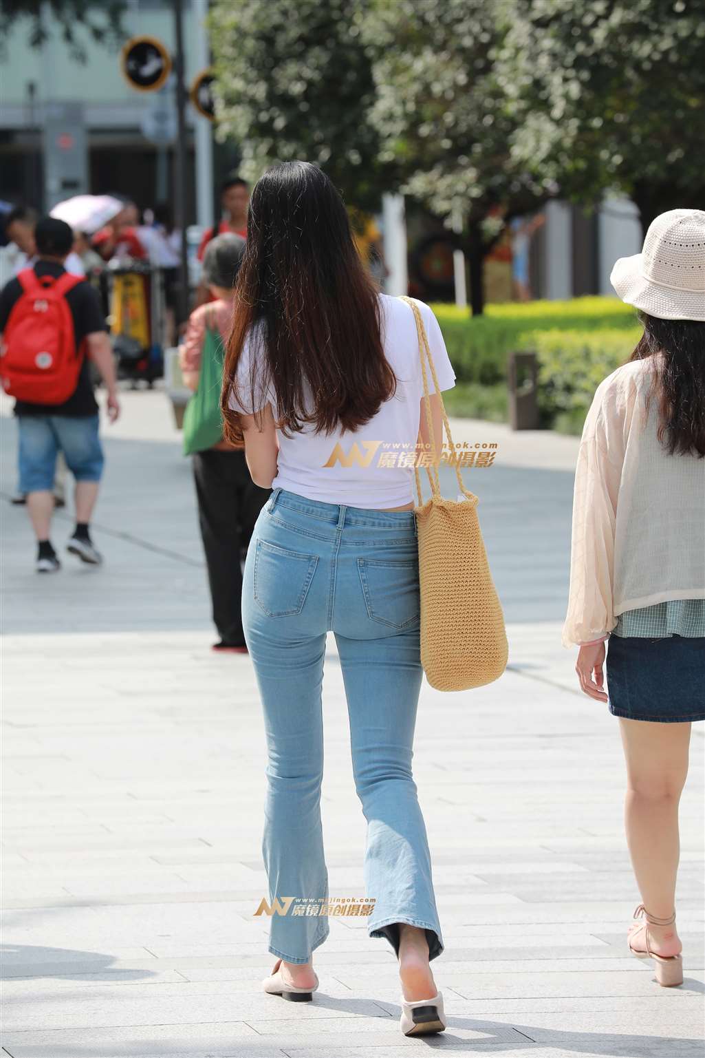图片[2]-【凯恩赛贴】臀胯饱满的牛仔裤-街拍流行馆