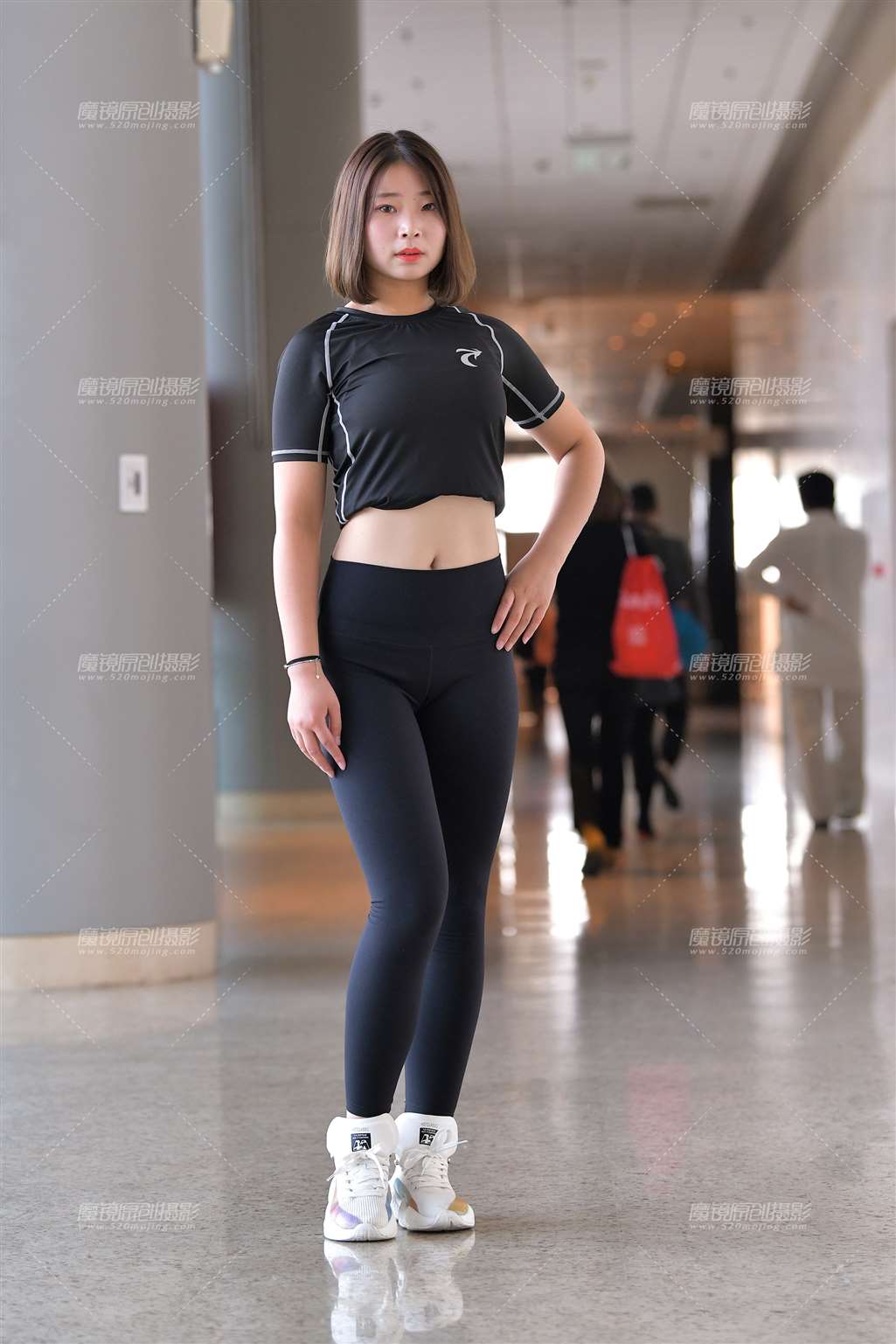 图片[5]-【红石赛帖】性感紧身裤美女-街拍流行馆