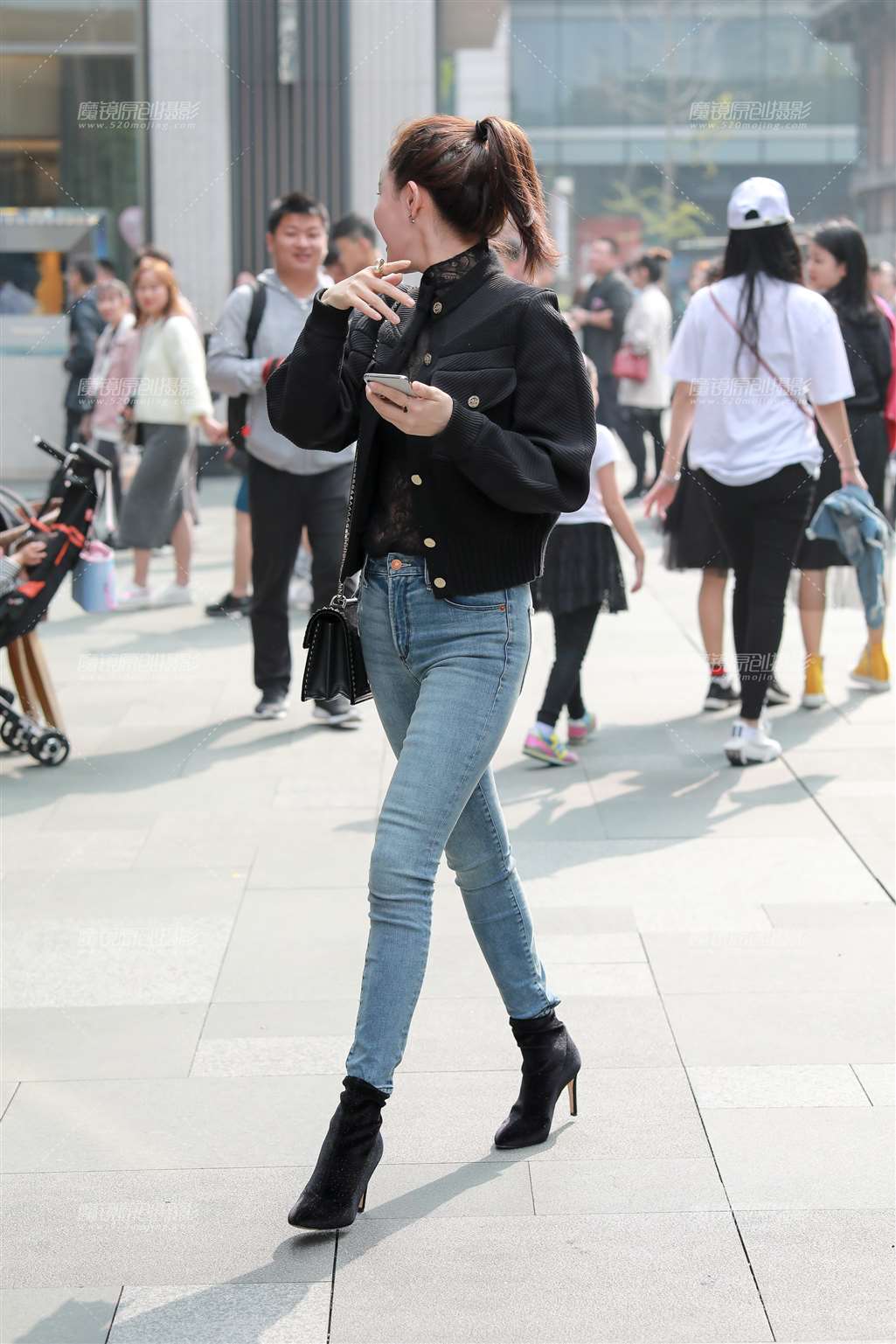 图片[4]-【凯恩赛贴】气质酥胸美女-街拍流行馆