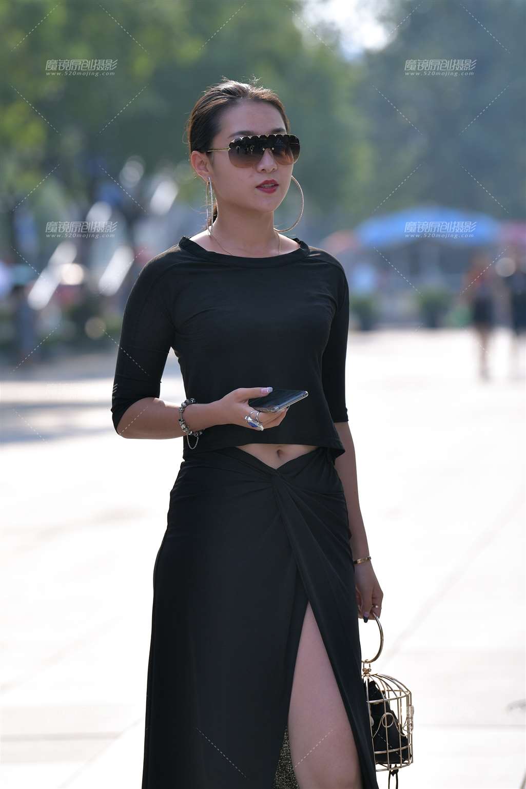 图片[1]-【红石赛帖】性感黑裙美女-街拍流行馆