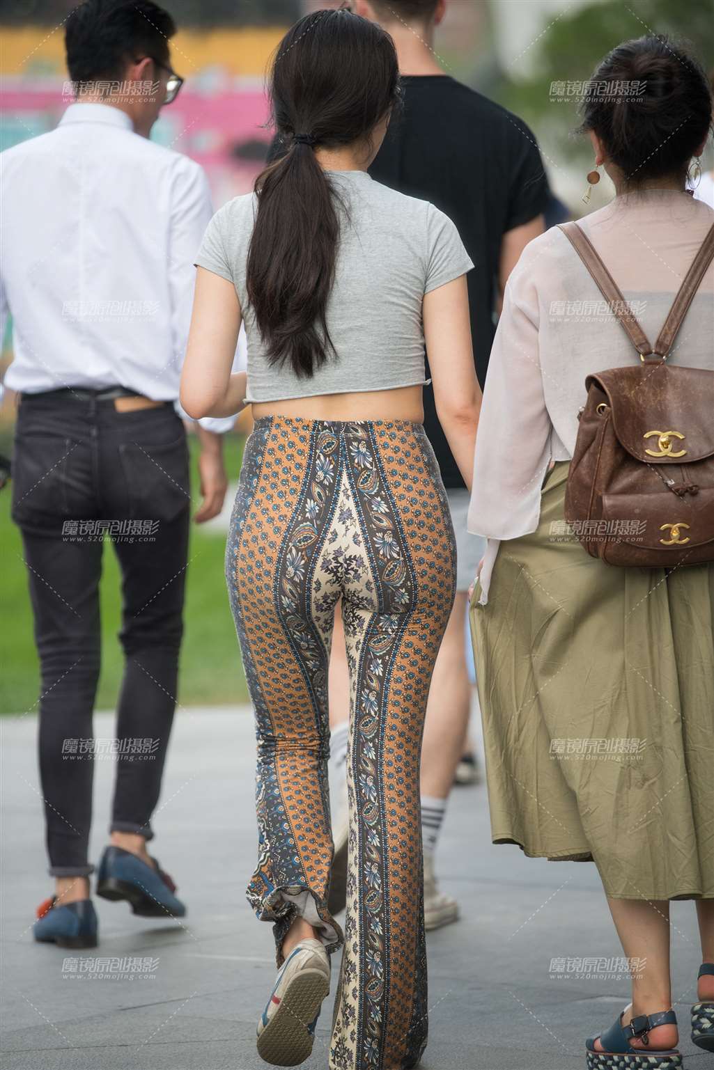 图片[1]-丰腴-街拍流行馆