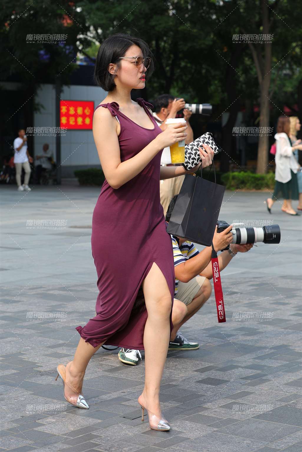 图片[5]-被其他大师忽略的-酒红色**-街拍流行馆