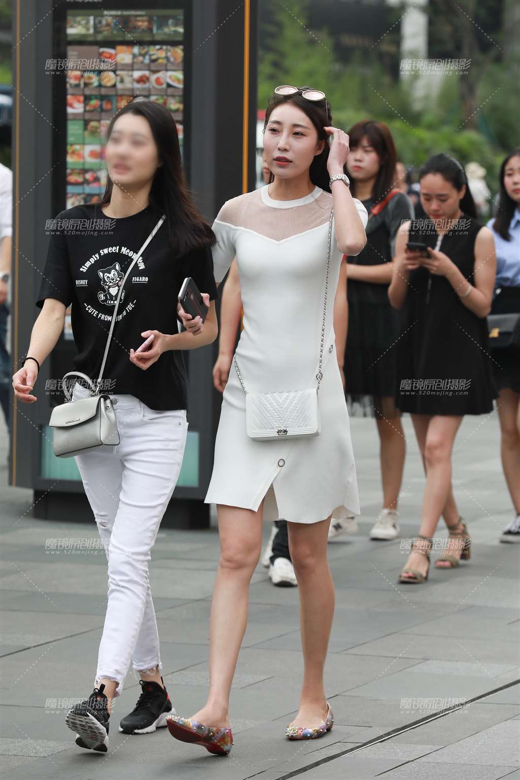 图片[5]-长相清秀高挑美眉-街拍流行馆