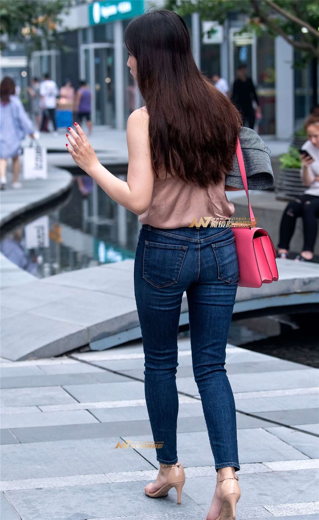 图片[1]-牛仔美女漂亮性感迷人-街拍流行馆