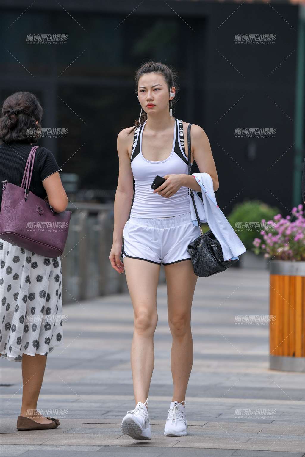 图片[1]-运动女孩！-街拍流行馆