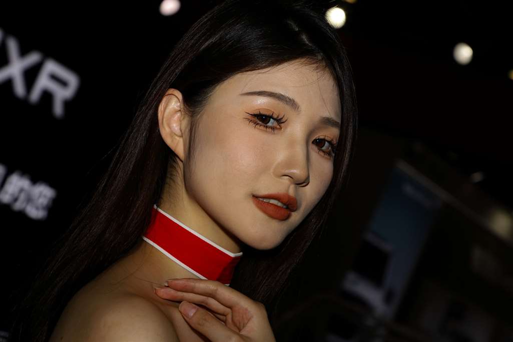 图片[1]-白色连衣短裙-街拍流行馆