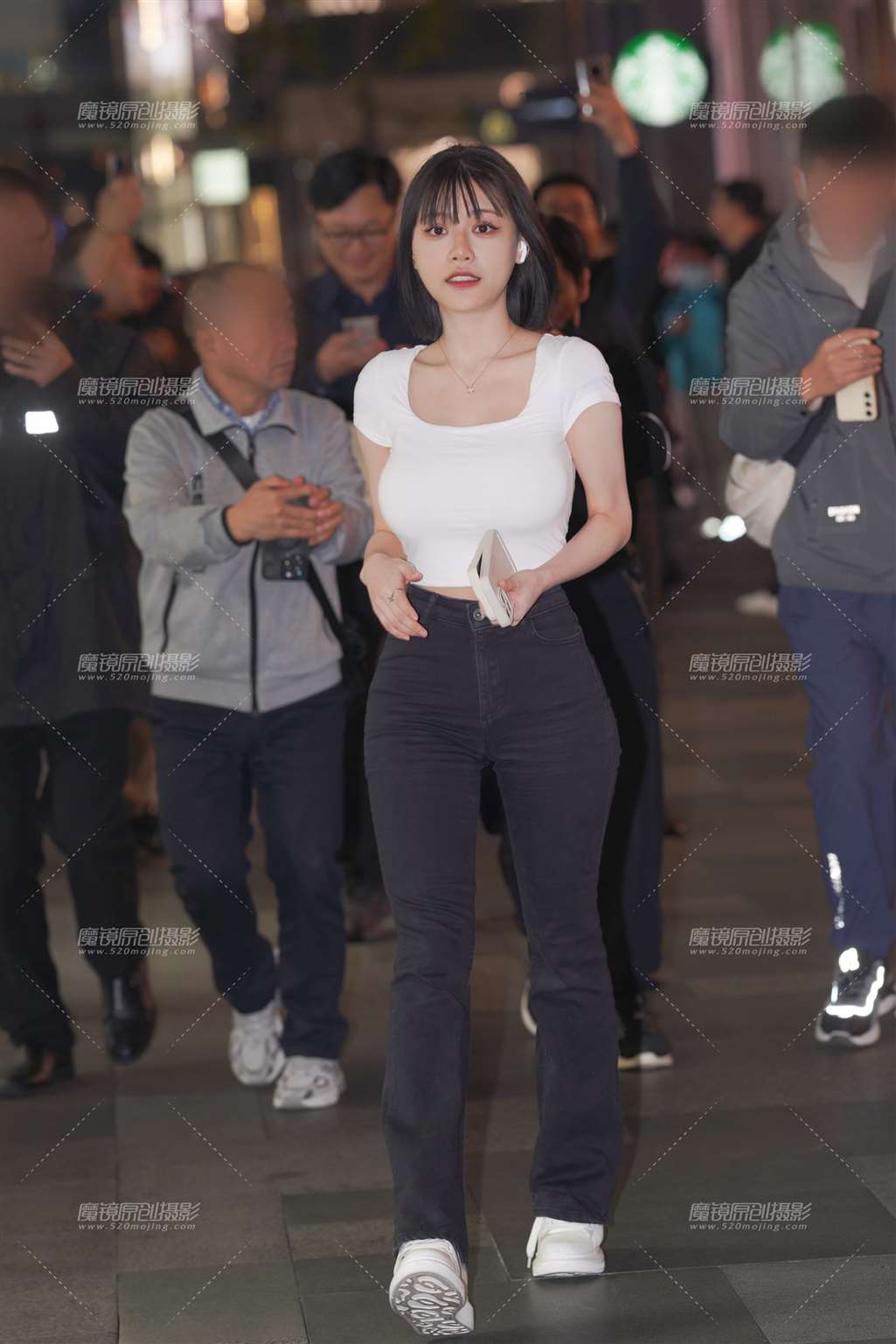 图片[1]-牛仔小妹-街拍流行馆