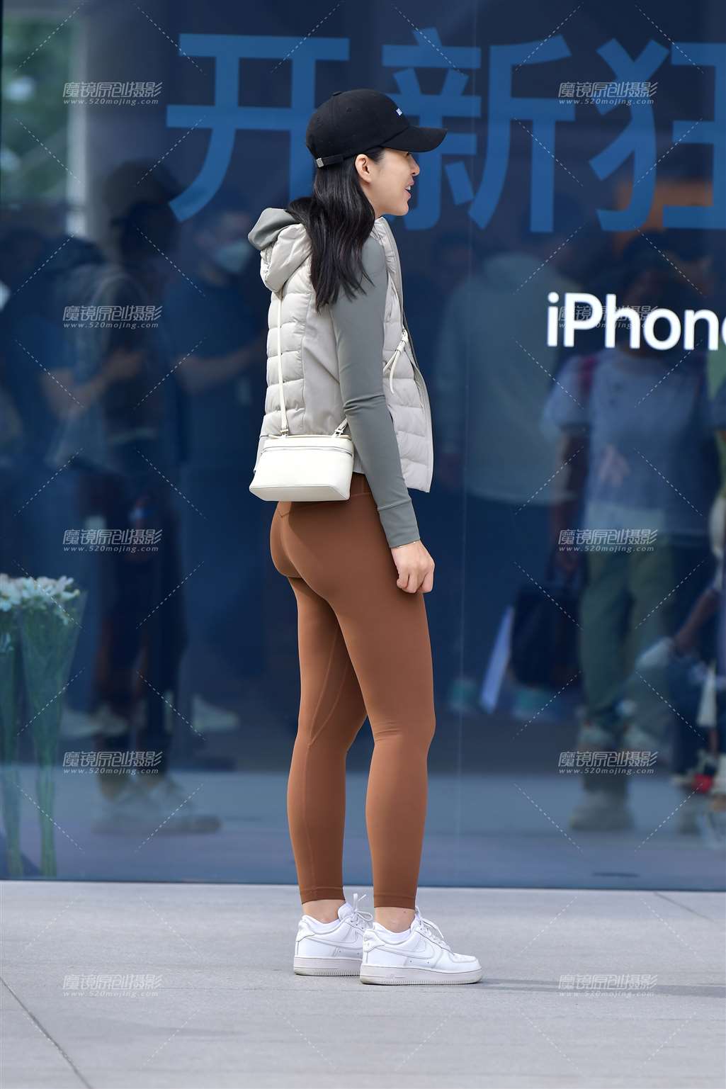 图片[4]-马甲紧身裤美女-街拍流行馆