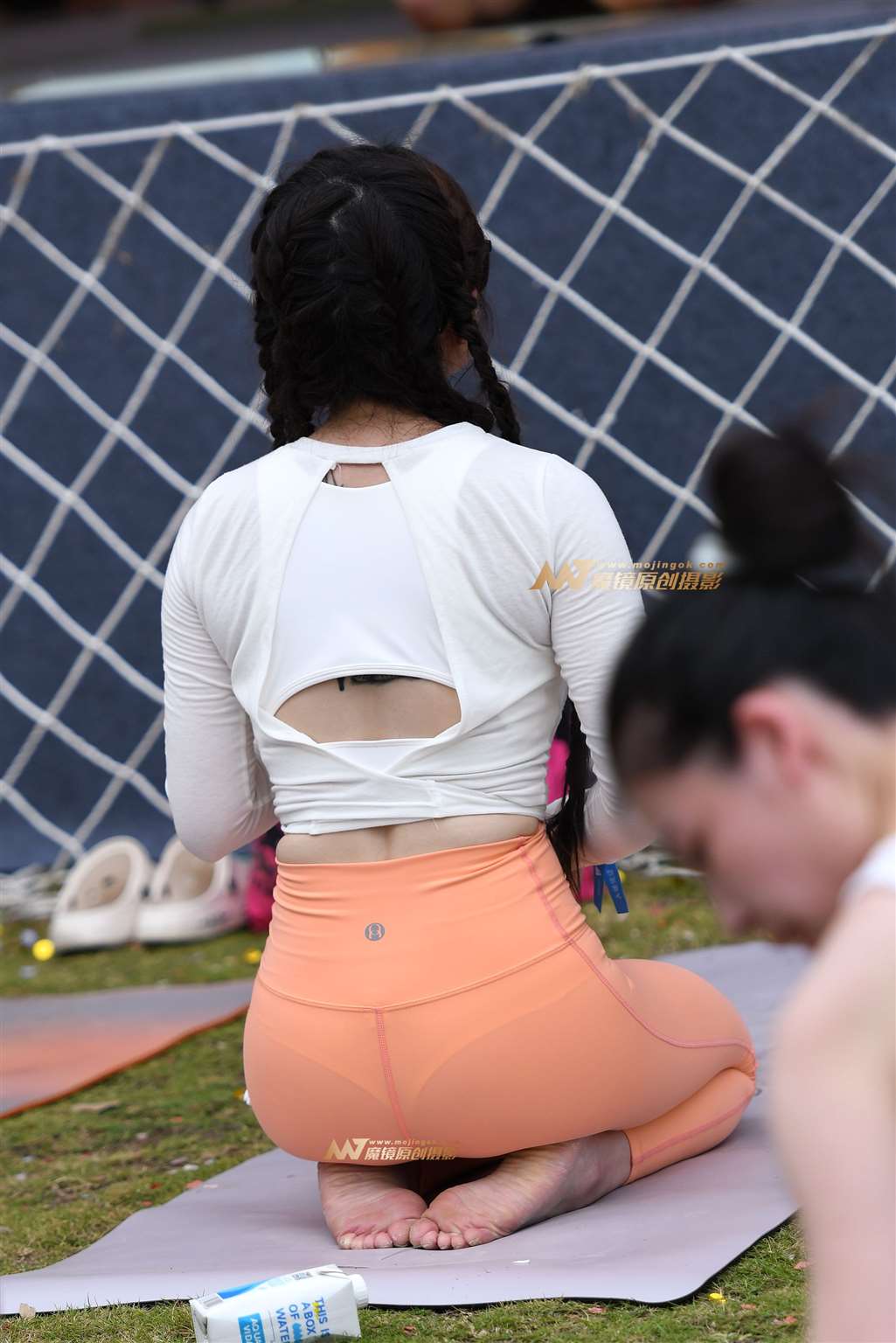 图片[1]-脏辫女孩-街拍流行馆