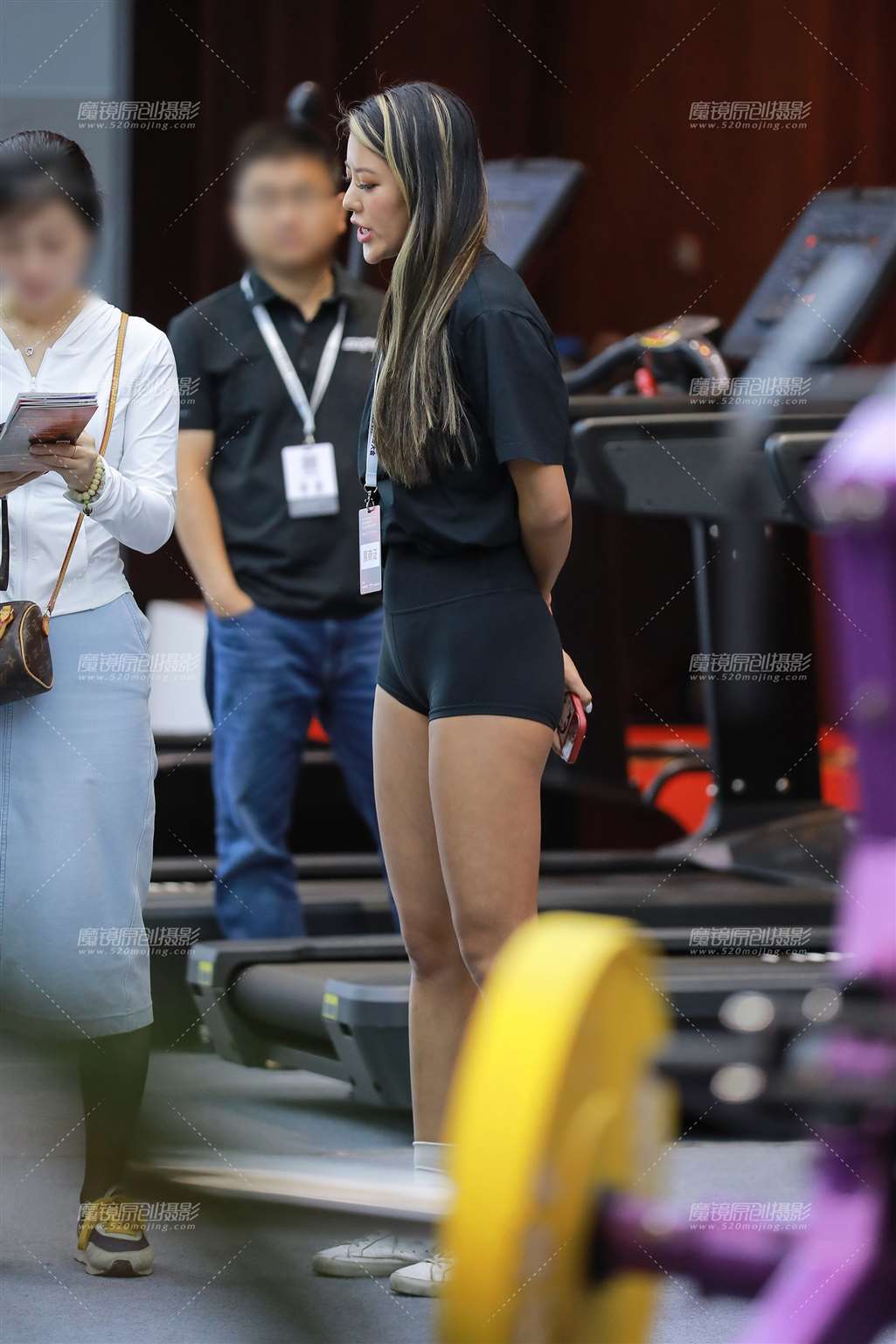 图片[4]-健身器材美女-街拍流行馆