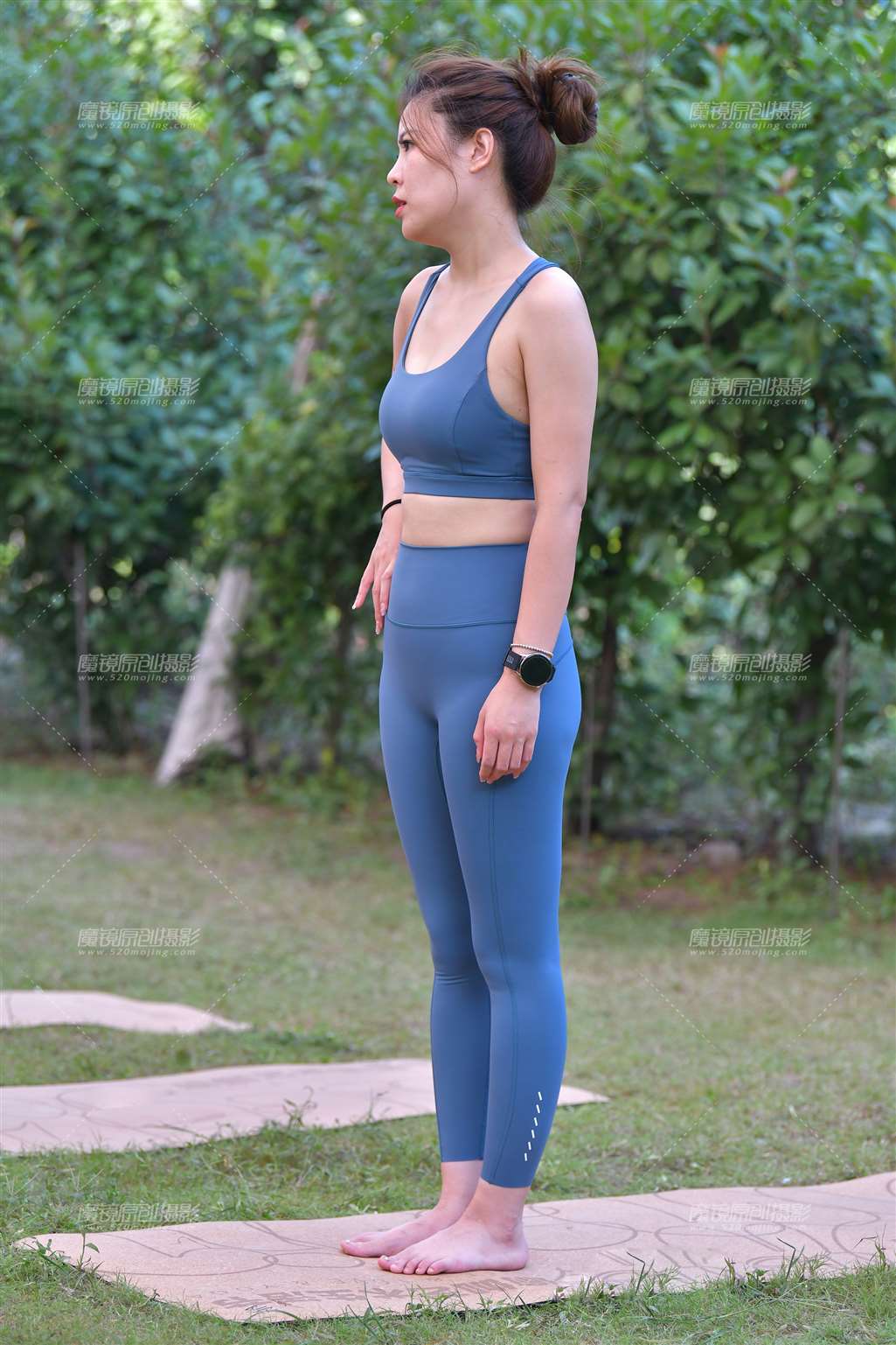 图片[1]-优美瑜伽紧身裤美女-街拍流行馆