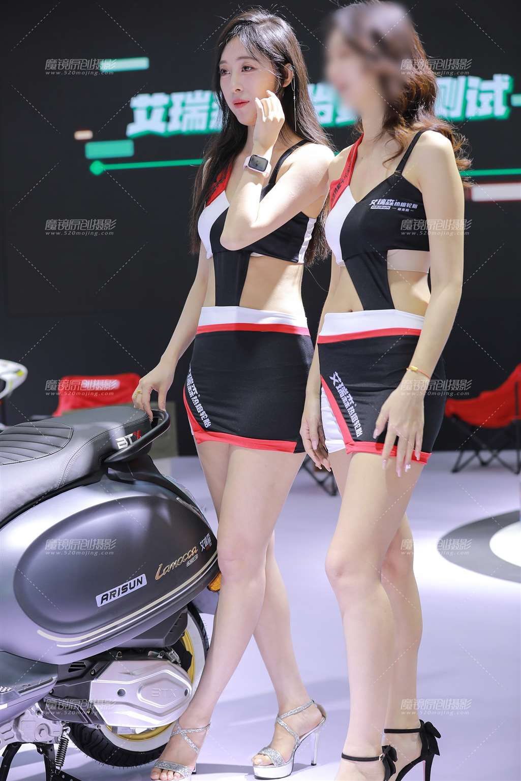 图片[1]-超短超紧包臀裙美女-街拍流行馆